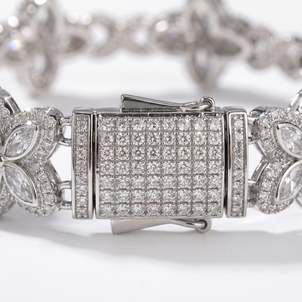 Flower Bracel Silver white