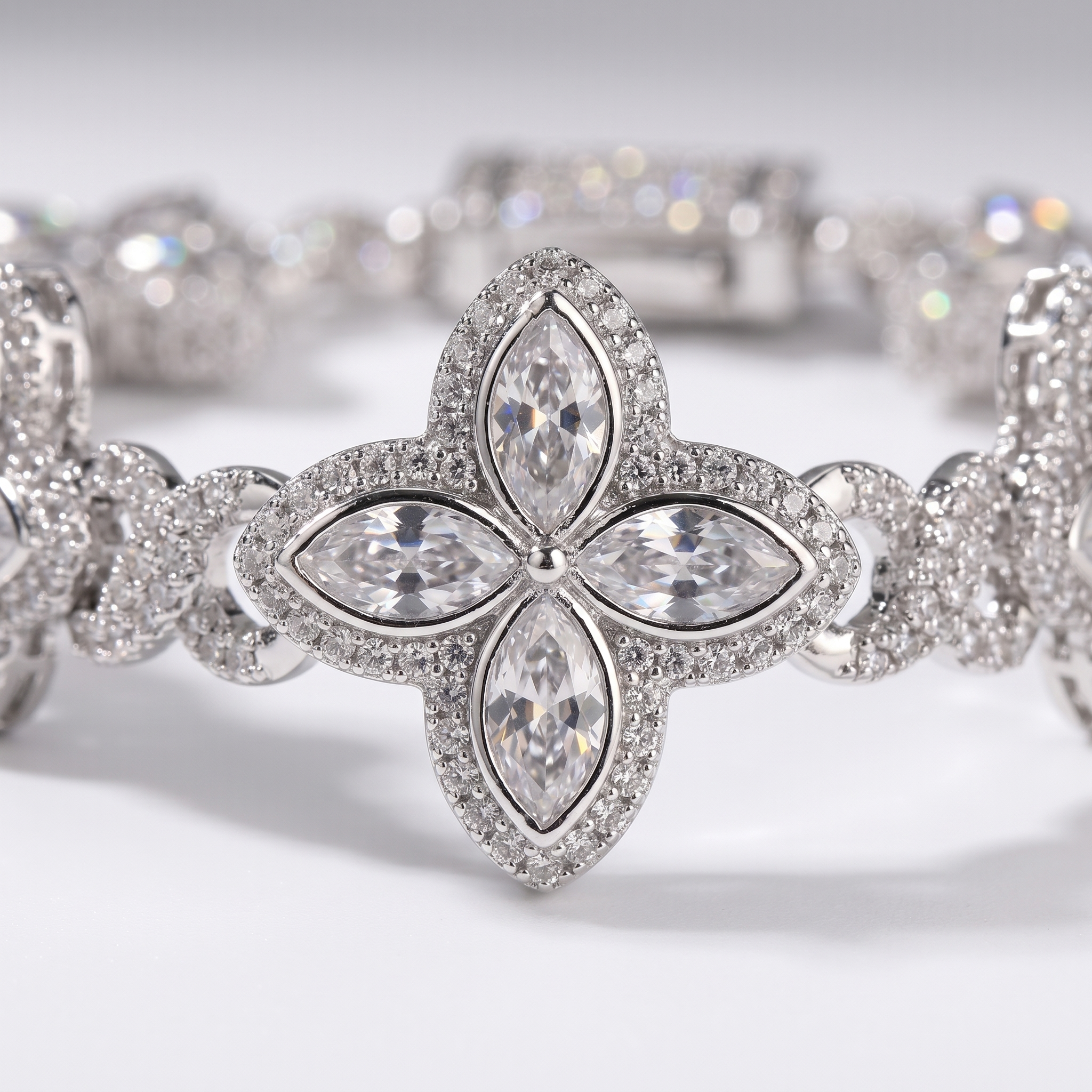 Flower Bracel Silver white