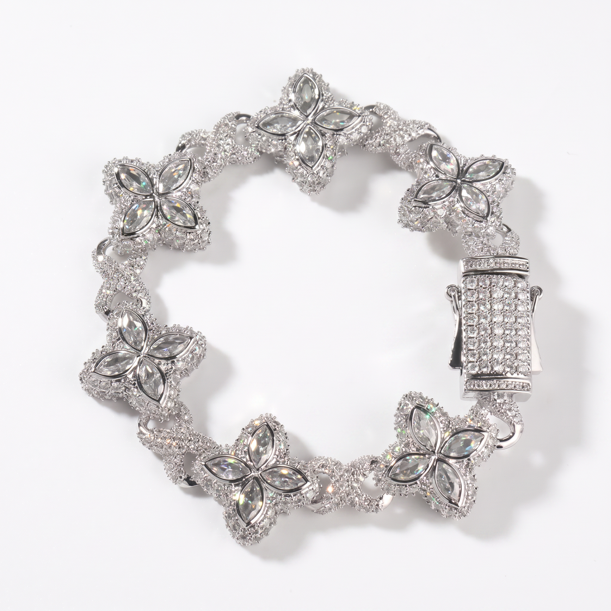 Flower Bracel Silver white